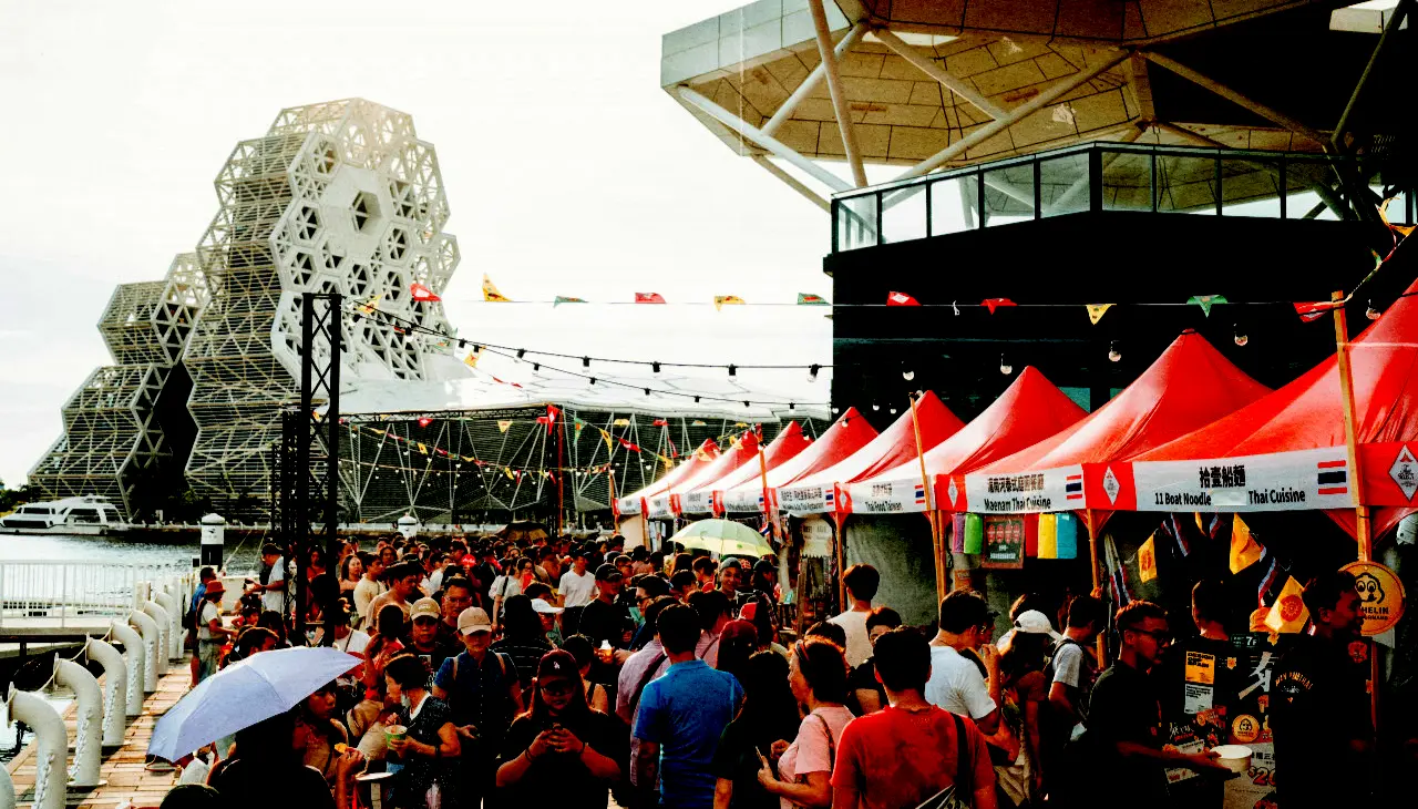 高雄文創市集活動現場,創作者與民眾參與市集的實際情況