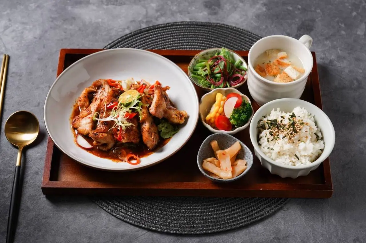 漠憩MATCH｜川味椒麻雞套餐